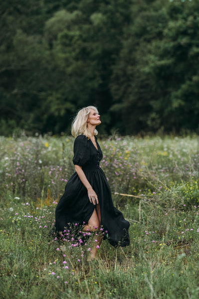 Itališka kaimiška juoda lininė midi suknelė