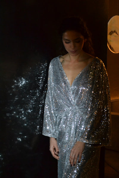 Sidabrinis kimono su žvyneliais 