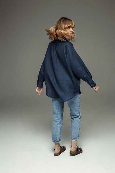 Ines tamsiai mėlyni oversized marškiniai